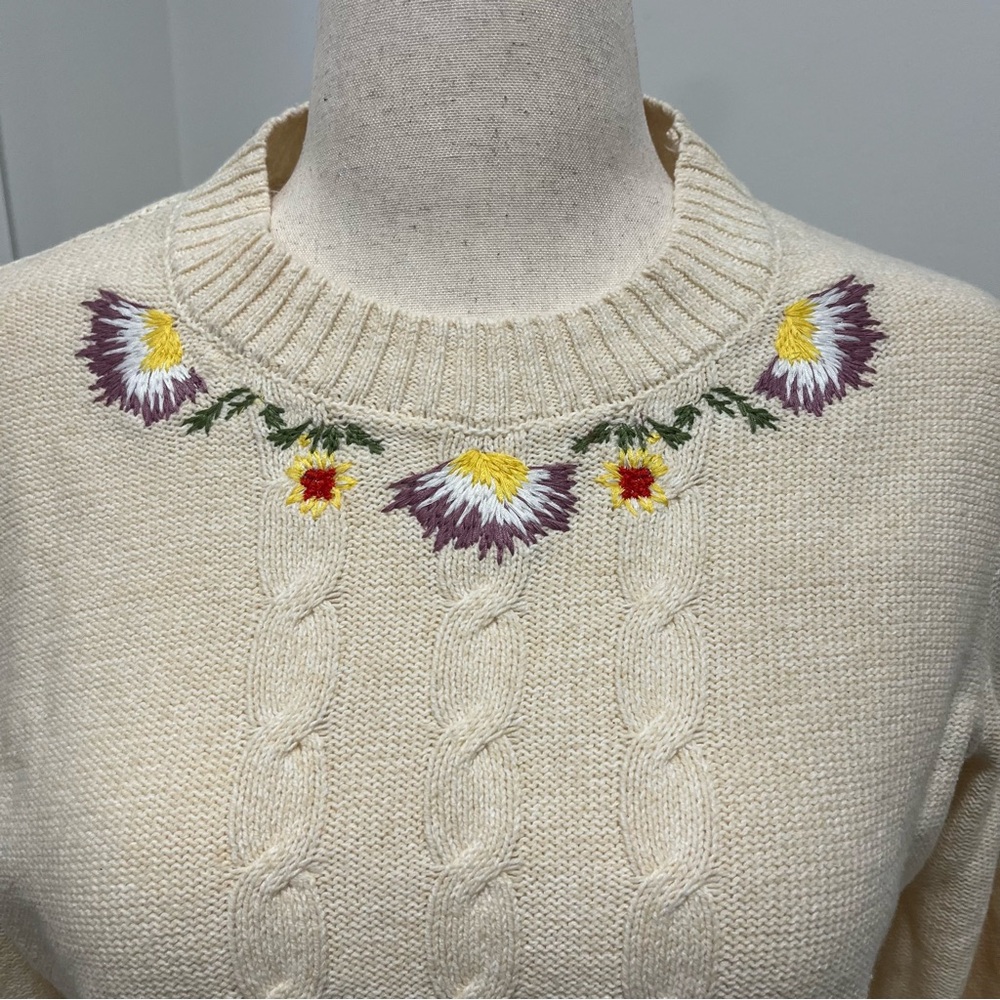 Floral Embroidered Cream Lightweight Knit Sweater, Women's Size Small - Picture 6 of 10